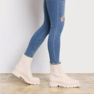 NWT SAM EDELMAN WATERPROOF LAGUNA BOOTS IVORY